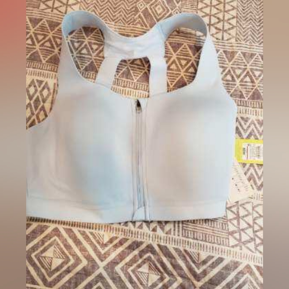 All in motion sports Bra 38dd NWT